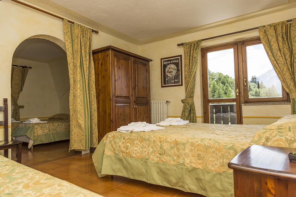 Hotel La Fontaine Oulx Kültér fotó