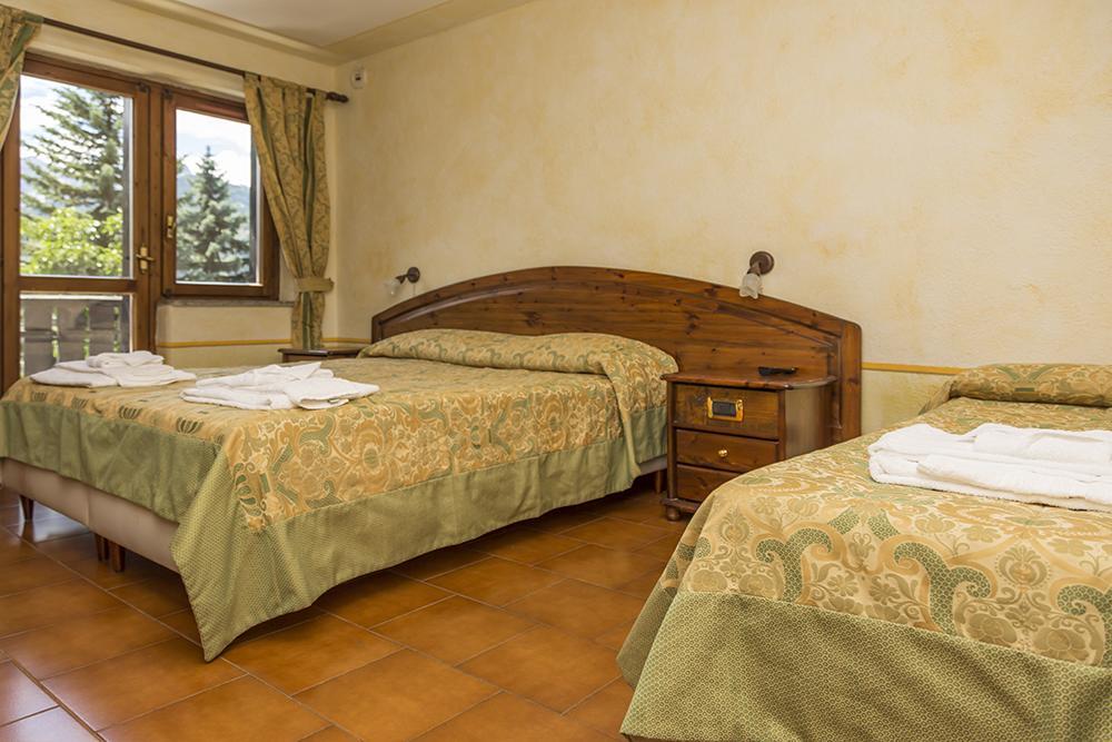 Hotel La Fontaine Oulx Kültér fotó